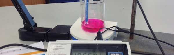 Titrering av ättiksyra med natriumhydroxid