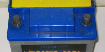 Fördjupning: Hur ett bilbatteri funkar