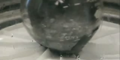 Hur man fryser vatten genom att koka aceton