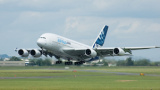 Den första Airbus A380 levererad