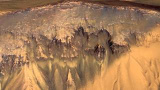 Flytande vatten kan finnas på Mars