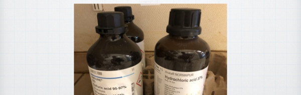 Några vanliga syror och baser