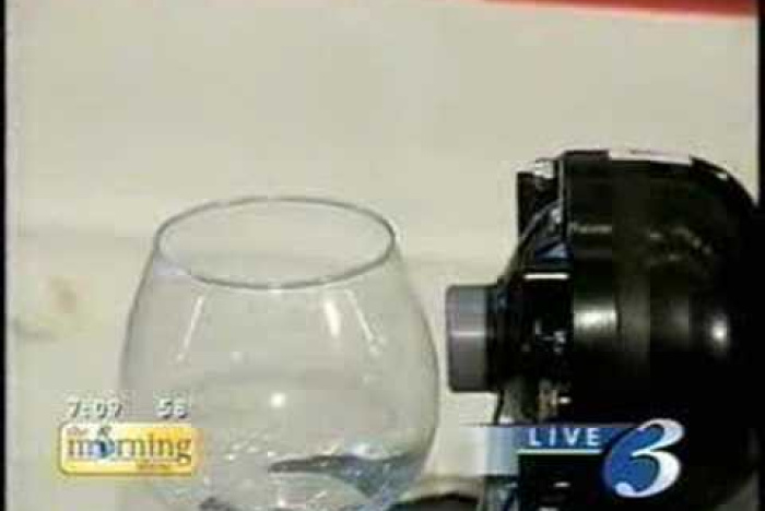 Att ha sönder vinglas med ljud