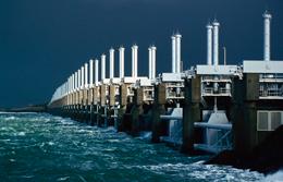 news.2010.stormbarrier