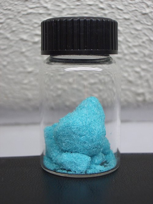 Kristalliserad koppar(II)klorid.